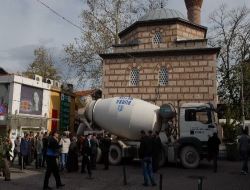 Ivazpaşa Camii'nde Şadırvan Ve Çay Ocağı Düzenlemesi Başladı
