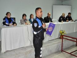 Toplum Destekli Polis'ten "güvenli Hayat" Konferansı