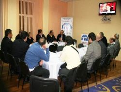 Türk Milletvekilleri, Moldova'daki Türk İşadamları Derneğini Ziyaret Etti