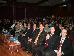 Gönüllü Öğretmenlerden Örnek Kutlama