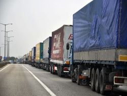 Sistemdeki Arıza Kapıkule Yolunda Tır Kuyruğu Oluşturdu