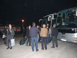 Tren Seferleri İptal Oldu; Yolcular İstanbul'a Otobüslerle Gönderildi!