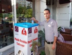 Plastik Atıkları Toplayarak 5 Engelli İçin Tekerlekli Sandalye Aldı