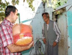 Viranşehir'de 400 Fakir Aileye Yardım Yapıldı
