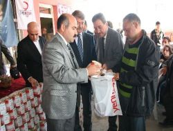 Kızılay Adana'da Engellilere Gıda Yardımı Yaptı