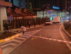 Çevik Kuvvet Polisine Ses Bombalı Saldırı