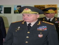 Azerbaycan Savunma Bakanı Taşkent'e Temaslarda Bulundu