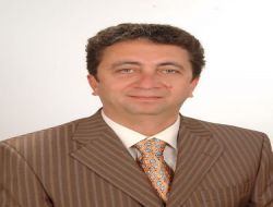 Kansere Yenilen Gazeteci Akdemir Toprağa Verildi