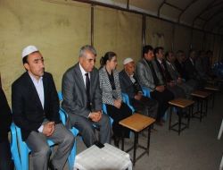Batman Vali Yardımcısı Çetinkaya'dan, Silahlı Saldırıda Hayatını Kaybeden Öğretmenin Ailesine Taziye Ziyareti