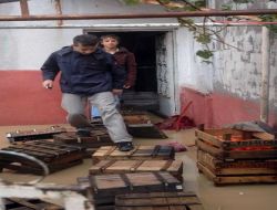 Sağanak Yağmur Lapseki'yi Göle Döndürdü