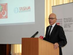 "ABD ve AB Şirketleri İran'da İş Yapınca Eksen Kaymıyorsa, Türkiye'nin Ekseni Niye Kaysın?"