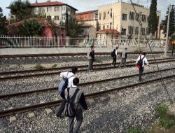 Aliağa Menderes Hattının Alt Ve Üst Geçitler Tamamlanmadan Açılması Kazalara Davetiye Çıkarabilir