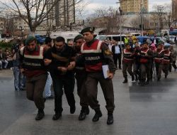 Evden Kaçan Genç Kızı Fuhuşuha Sürükleyen 5 Kişi Tutuklandı