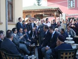 Bakan Çelik, Sel Mağdurlarına Destek Sözü Verdi