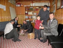 Küçük Hayırsever, Kumbarasında Biriktirdiği 300 Tl'yi Cami İnşaatına Bağışladı