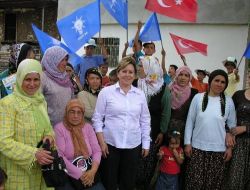 Gürkan: Kadınlarımız Siyasetin Kalitesini Artırıyor