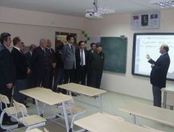 Artvin'de Protokol, Özel Menderes İlköğretim Okulu'nun Tanıtım Yemeğinde Buluştu