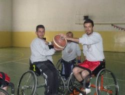 Yüksekova Tekerlekli Sandalye Basketbol Turnuvası Yapıldı
