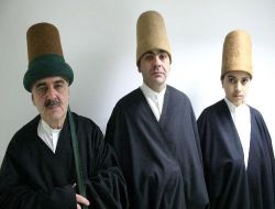 Dede-oğul-torun Semazenler Dünyaya Mevlana'yı Anlatıyor