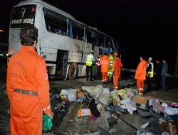 Gerede'de Otobüs Şarampole Yuvarlandı: 3 Ölü 28 Yaralı (2)