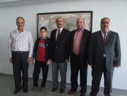 Annesi Adına Yaptırdığı Eğitim Kurumu, Annesinin Vefat Yıl Dönümünde Türkiye Birincisi Çıkardı