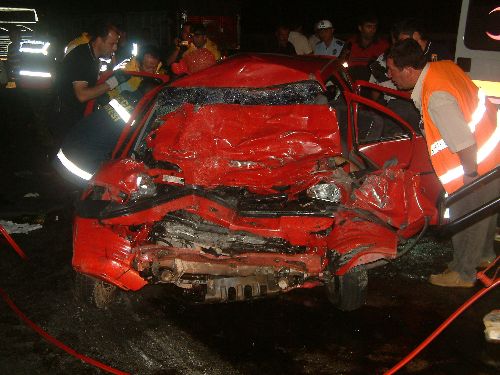 Düzce'de trafik kazası: 5 ölü!.