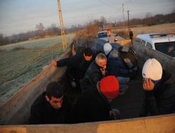 Edirne'de Traktör Römorkunda 23 Filistinli Kaçak Yakalandı!