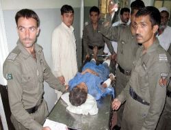 Pakistan'da Bombalı Saldırı: 50 Ölü!