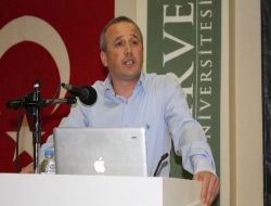 Doc. Dr. Bacık: Wikileaks'ın İddialarının Hepsi Belge Değil İçinde Hatıratlar Var