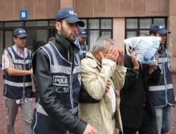 Kırmızı Bültenle Aranan Zehir Taciri  Antalya Havalimanı'nda Yakalandı!