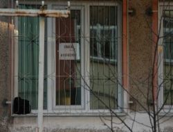 Evinde Bıçaklı Saldırıya Uğrayan Kadın Yaralandı