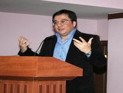 Aksaray Belediyesi'nin 'huzurlu Aile Ve Mutlu Evlilik Okulu'nda İlk Ders
