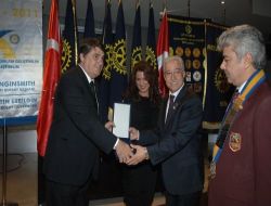 Beşiktaş Kulübü Asbaşkanı Adalı'ya Meslek Hizmet Ödülü Verildi