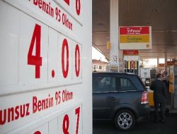 Benzine 4 kuruş indirim geldi
