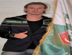 Bursaspor Serdar Aziz İle 2015'e Kadar Sözleşme İmzaladı