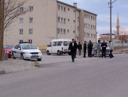 Yoldan Karşıya Geçmek İsteyen Öğrenci Kamyon Altında Öldü