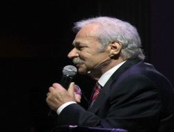 Ünlü Türkücü Kamil Sönmez: Hayatımda Bir Kez Olsun Sigara İçmedim