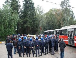 Cumhurbaşkanı Gül'ün Geçeceği Güzergahta Üniversite Öğrencileri Yök'ü Protesto Etti!