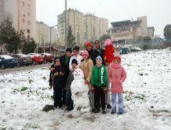 İzmirliler Karla Uyandı