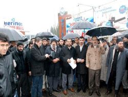 Sivil Toplum Temsilcileri, İşçilerine Namazı Yasaklayan, Merinos Halı'yı Kınadı