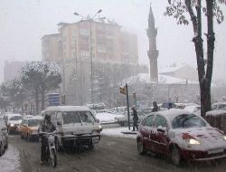 Isparta Mevsimin İlk Karı İle Tanıştı