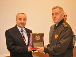 Rafet Kahraman Liseleri'nin Başarısı Plaketle Ödüllendirildi