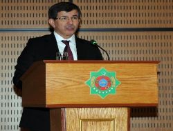 Davutoğlu, Türkmen Lider Berdimuhamedov İle Görüştü