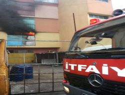 Ayakkabı İmalathanesinde Çıkan Yangın Korkuttu