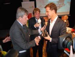 Hollanda'da Başbakan Mark Rutte Yılın Politikacısı Seçildi!