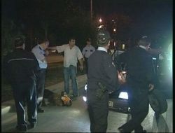 Polisten Kaçan Şahıslar Polise Çarptı: 2 Yaralı