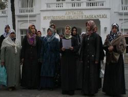 SP'li Kadınlar, Halk Kart'ı Protesto Etti