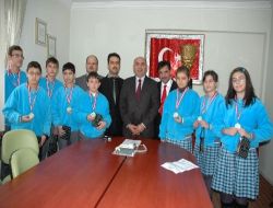 Manisa'nın Altın Çocukları Ödüllendirildi