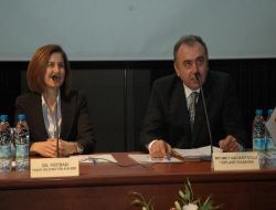 'gençleri Ekonomik Hayata Dahil Etmenin Yolu Girişimcilikten Geçer'