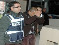 Polis Hasta Kılığına Girdi, Yankesiciyi Suçüstü Yakaladı